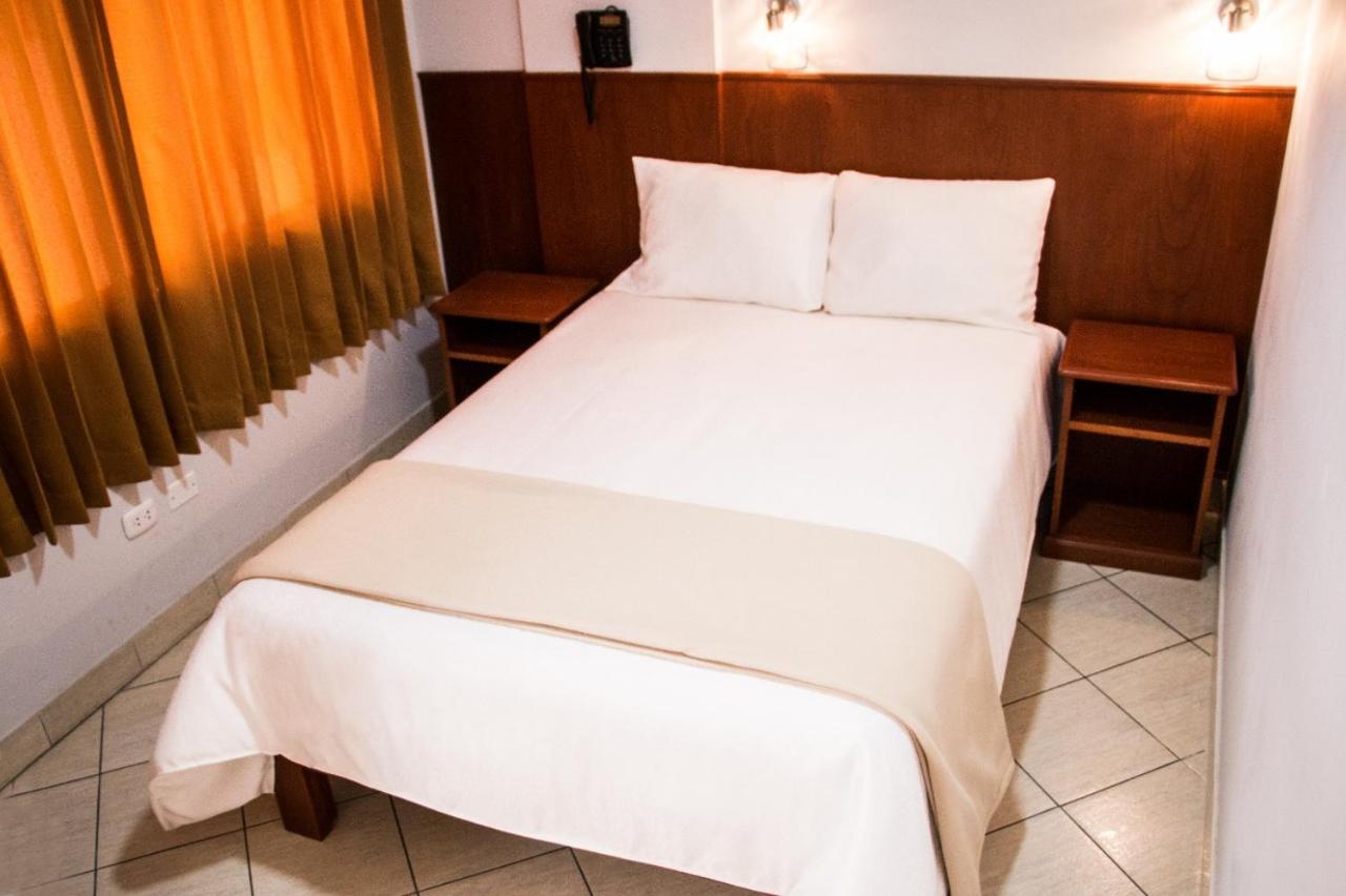 Hostal Vasco Tacna Exteriör bild