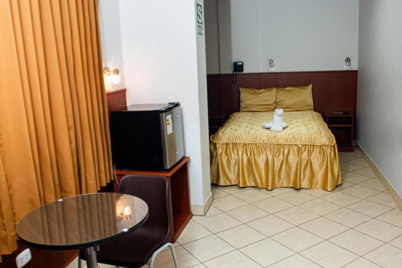 Hostal Vasco Tacna Exteriör bild